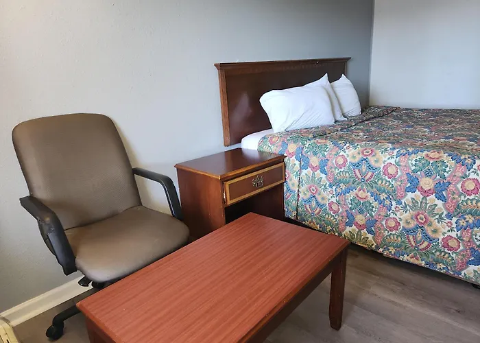 Rodeway Inn Auburn Hills - Detroit