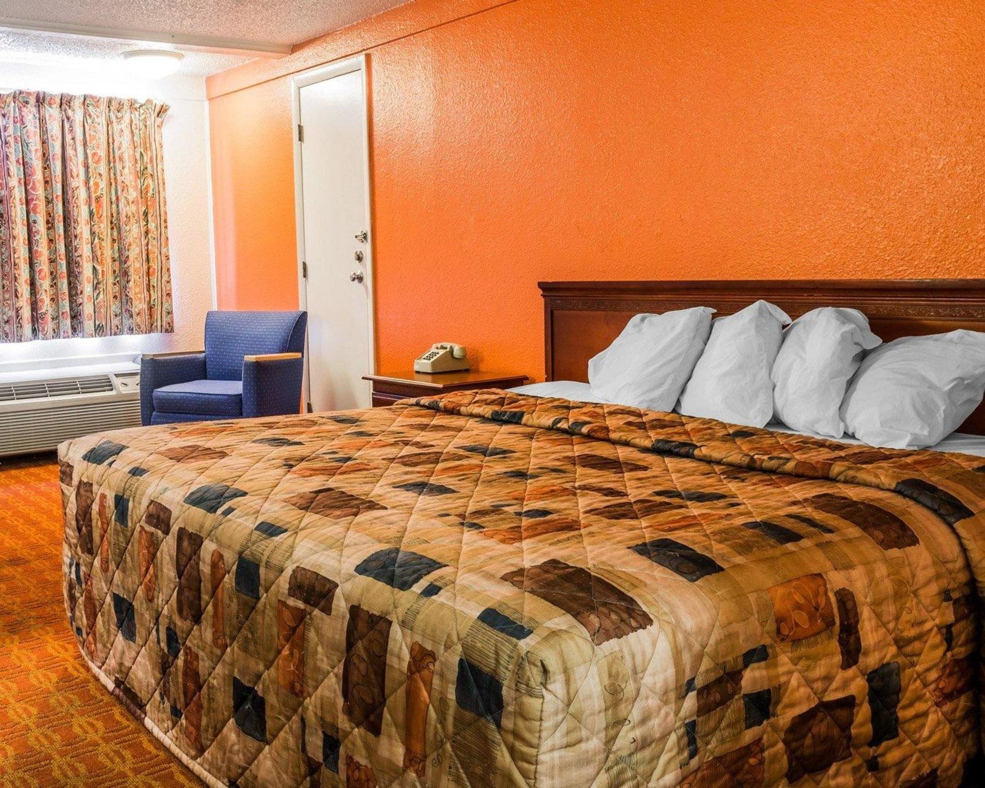 Rodeway - Detroit Inn Auburn Hills